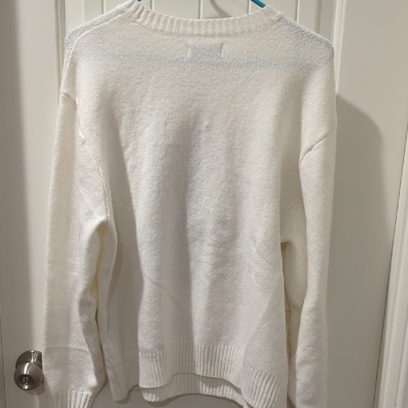 Hollister Cream Sweater With Cat - Picture 5 of 5